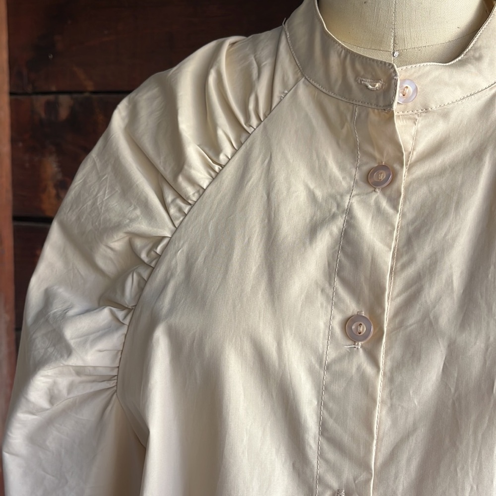 Fierce Voluminous Rouched Sleeve Button-up - Picture 2 of 6